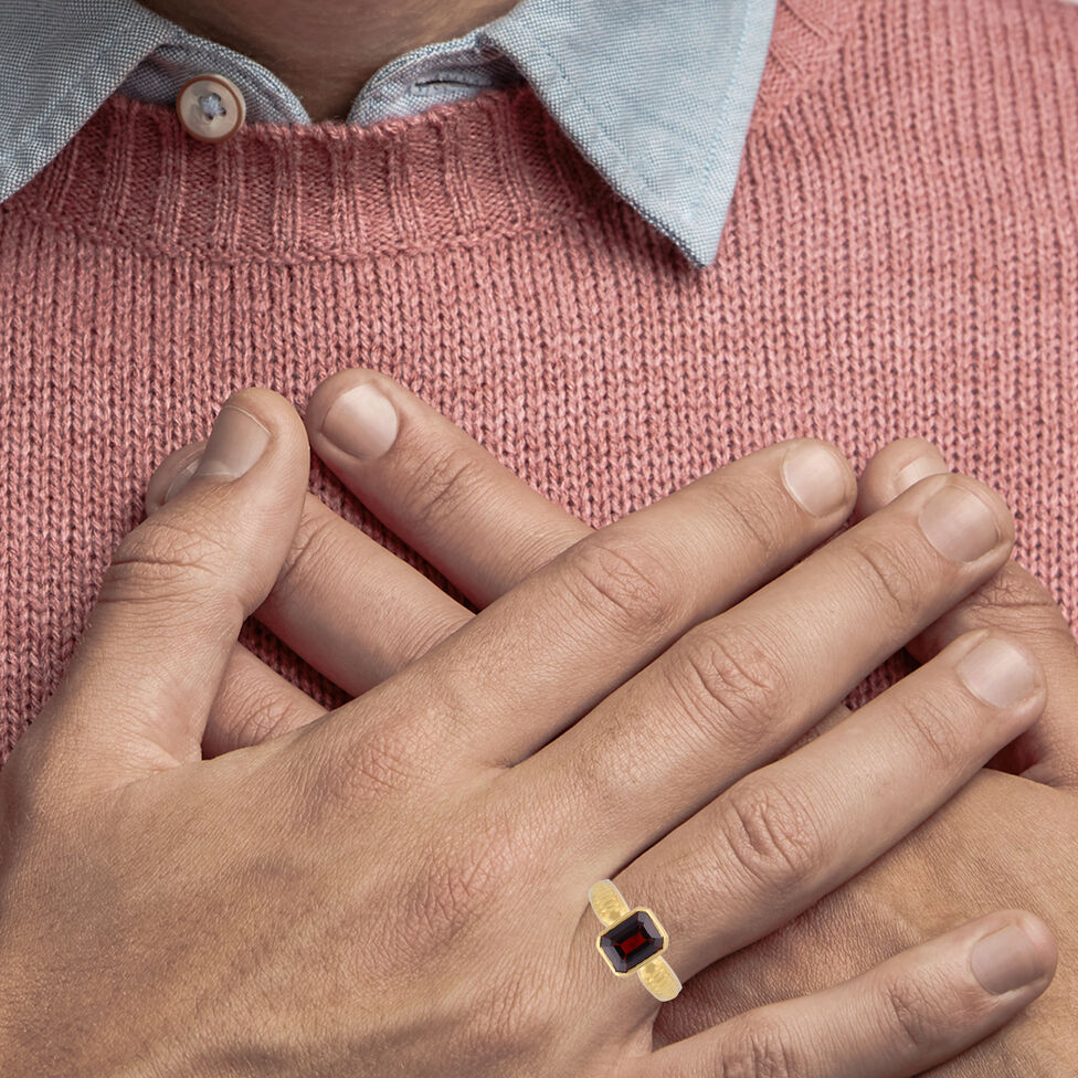 Gemset Gold Gents ring in Casting