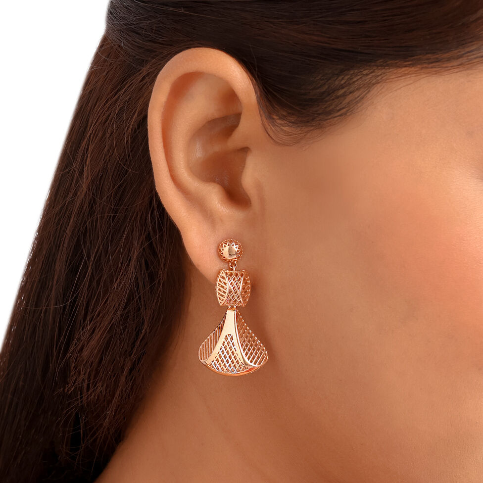 Gemset Gold Eardrops in Casting design